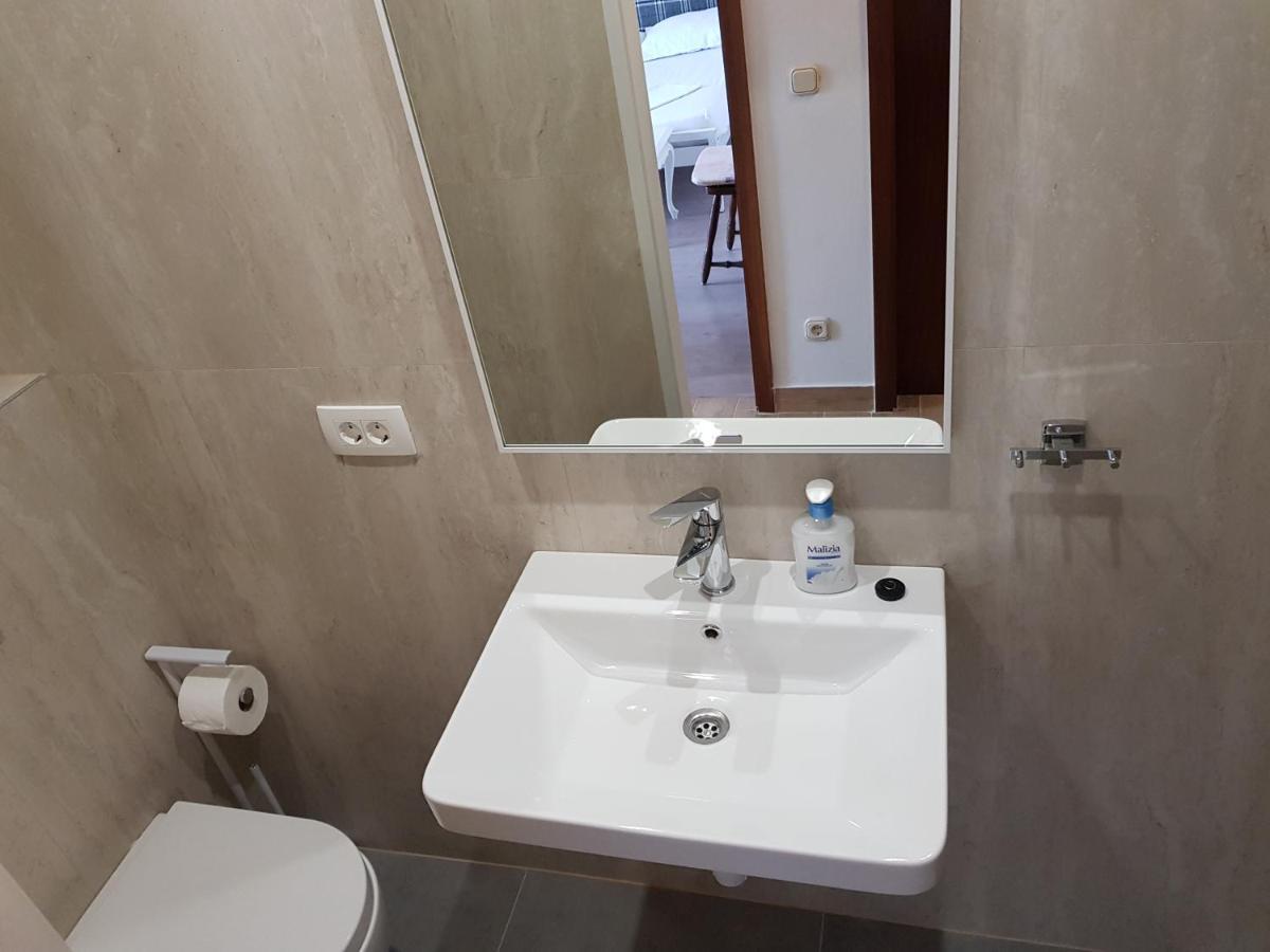 Apartman Figaro Pogled Od Milijun Dolara, 2 Tusa, 2 Wc Kaštela Exterior foto