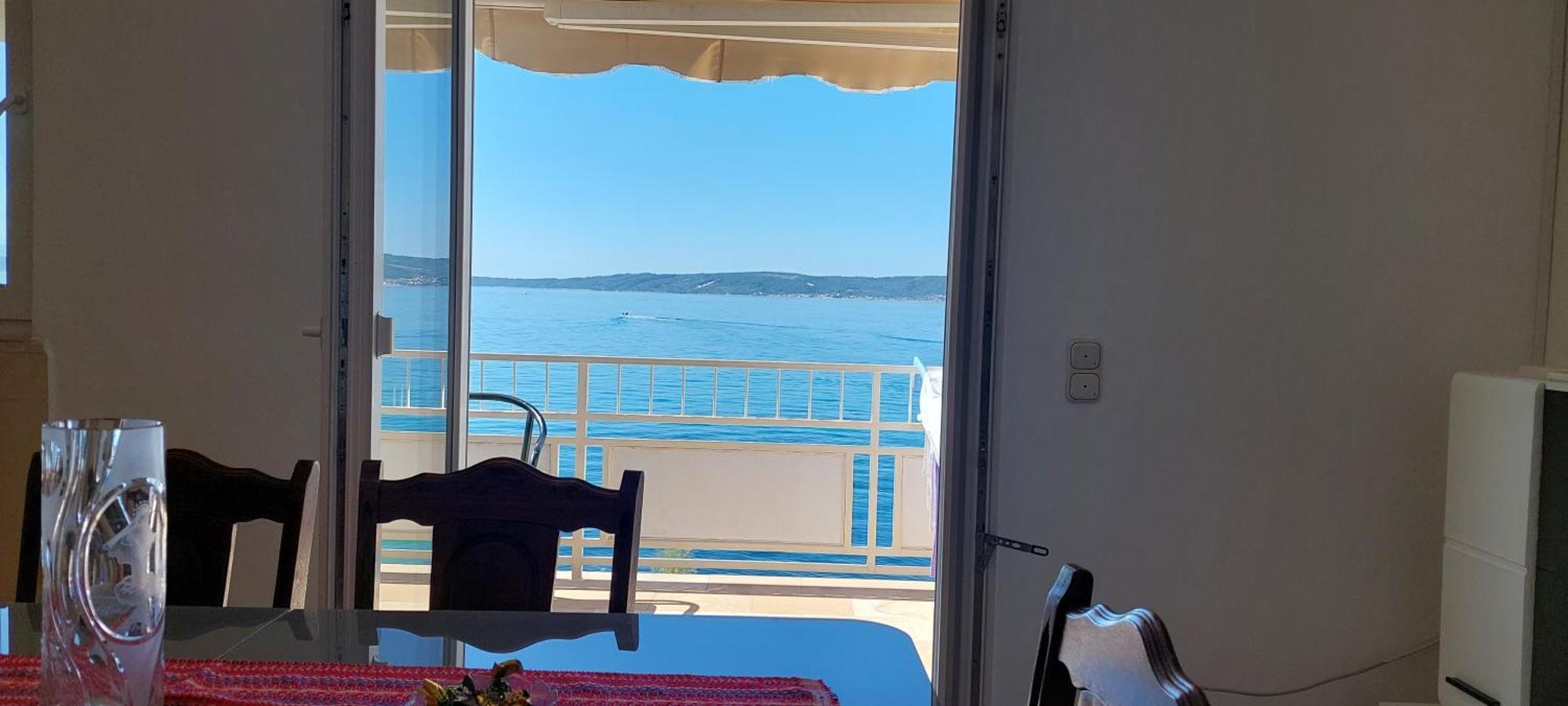 Apartman Figaro Pogled Od Milijun Dolara, 2 Tusa, 2 Wc Kaštela Exterior foto